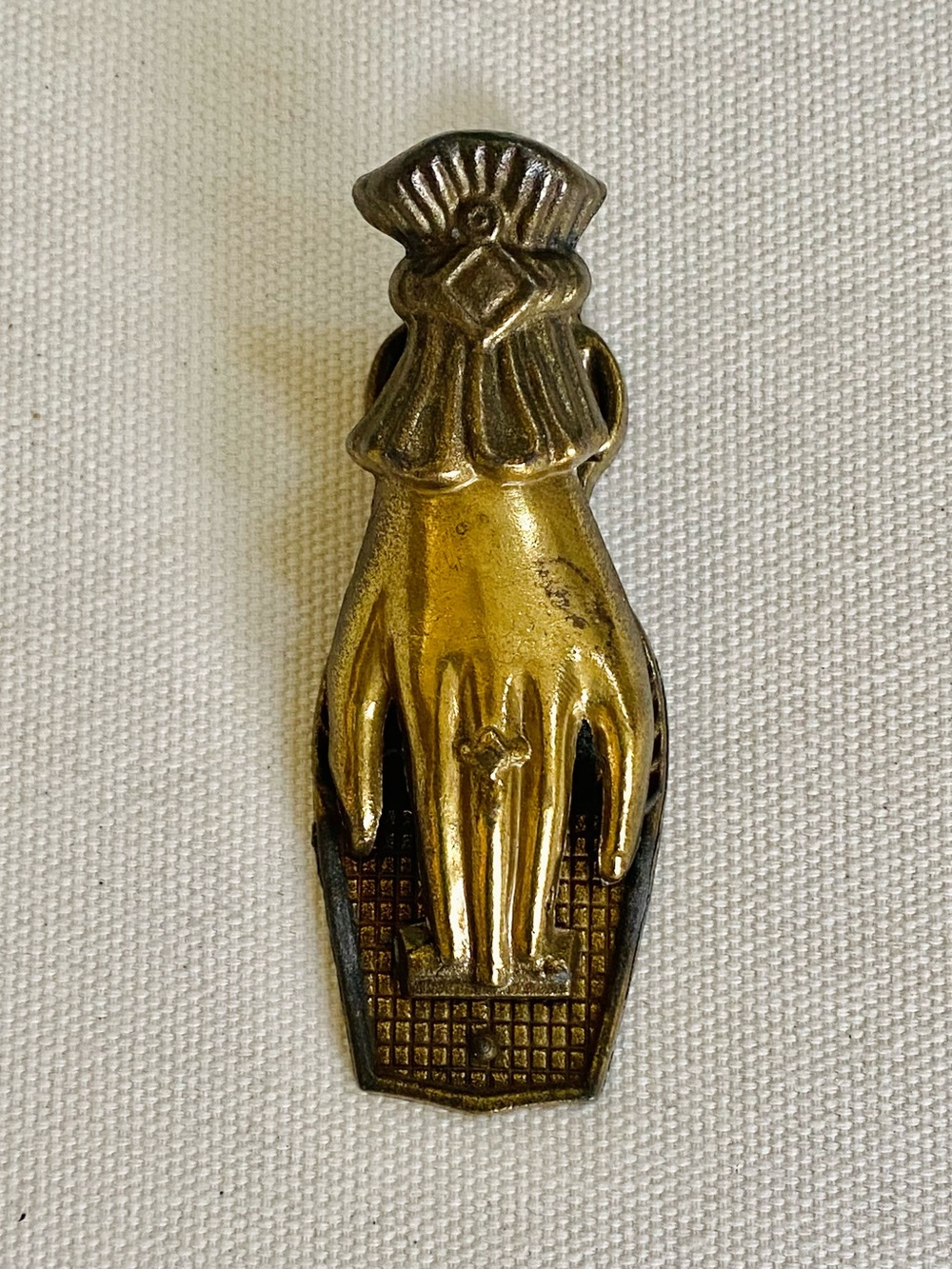 VTG Victorian Hand Clip Brass Wall Mount Paperweight